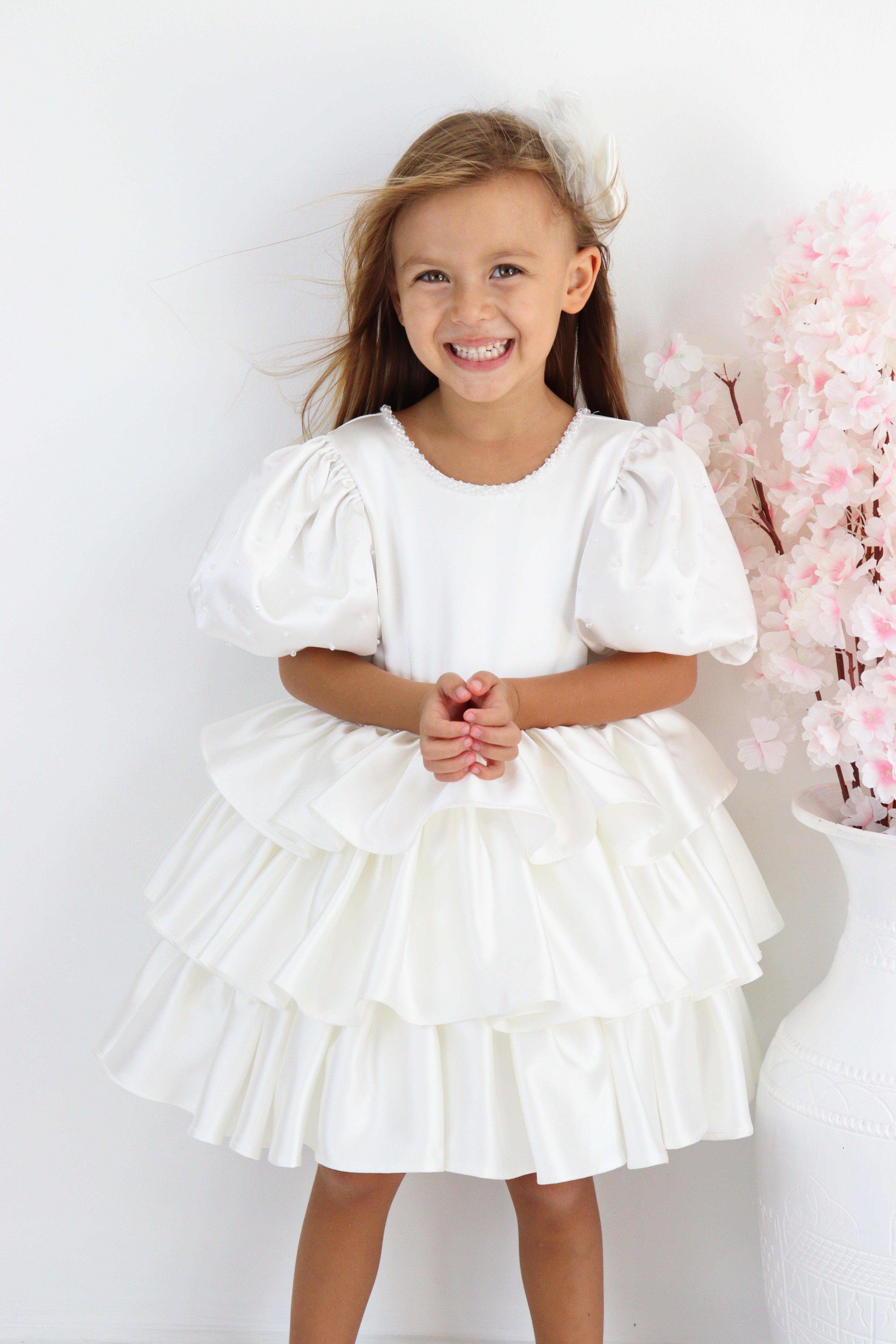 Beyaz Saten Kat Kat Kız Çocuk Abiye 1–10 Yaş Özel Gün Elbisesi