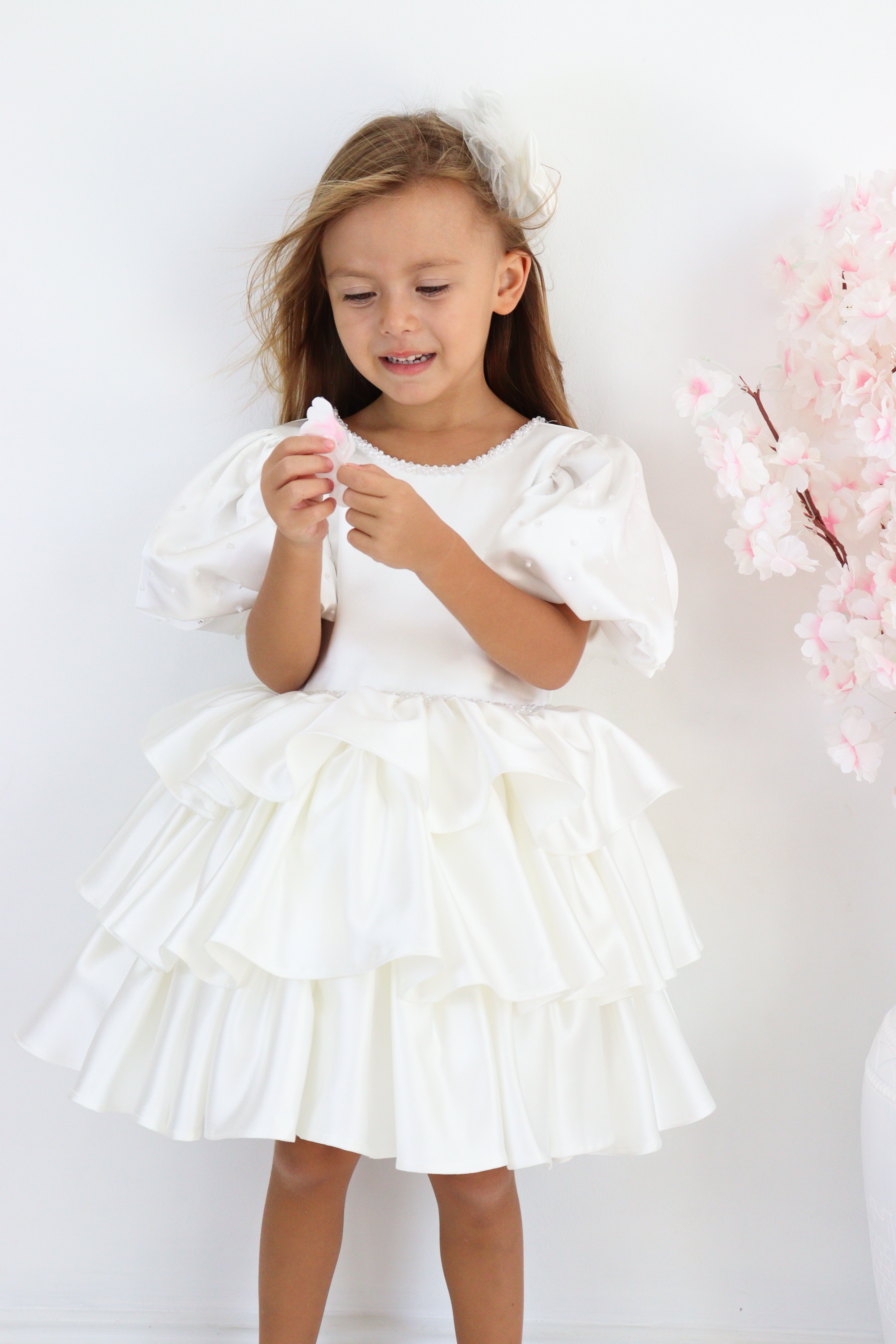 Beyaz Saten Kat Kat Kız Çocuk Abiye 1–10 Yaş Özel Gün Elbisesi