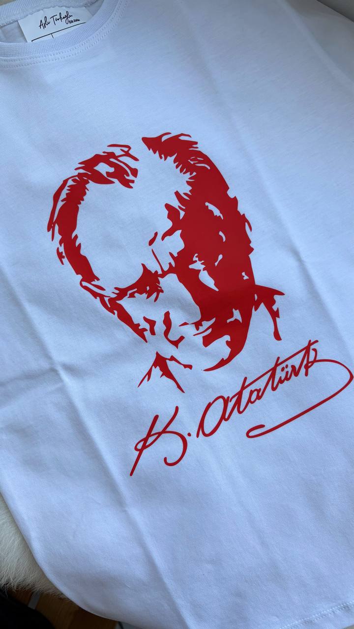 Çocuk Unisex Kırmızı Atatürk Baskılı Tişört